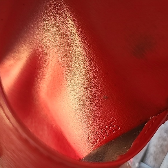 Louis vuitton red epi leather 4 keys holder - Picture 11 of 12